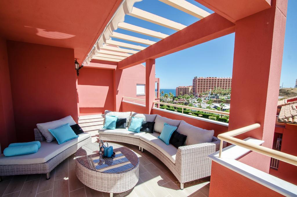 Gorgeous 170 Sq.M. Penthouse With Sea View Terraces Lägenhet Benalmádena Exteriör bild