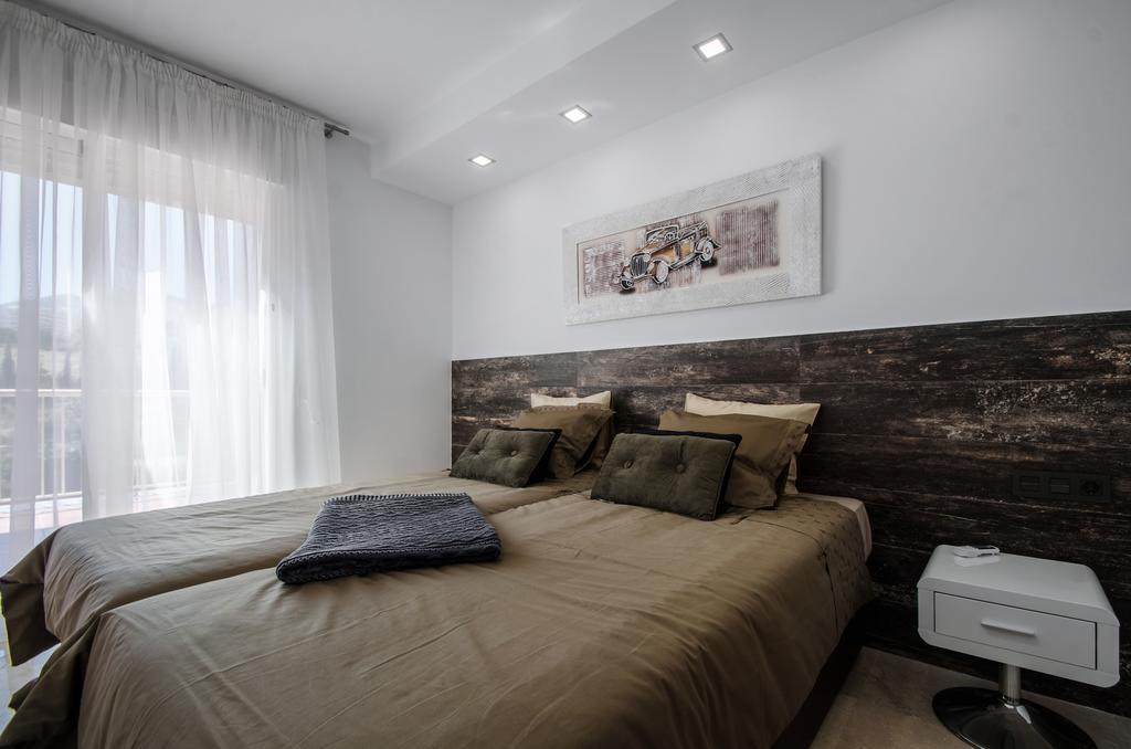 Gorgeous 170 Sq.M. Penthouse With Sea View Terraces Lägenhet Benalmádena Exteriör bild